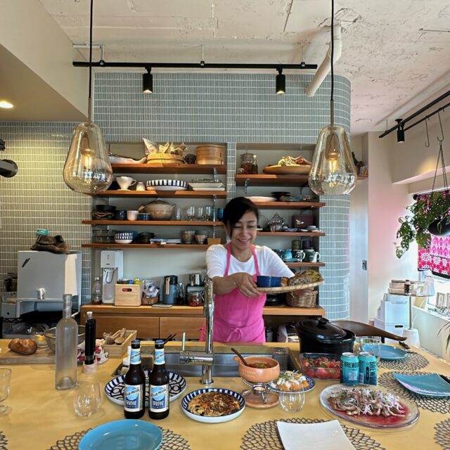 HOUSE WITH BAR COUNTER