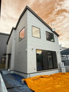 HOUSE WITH GOOD SUNLIGHT