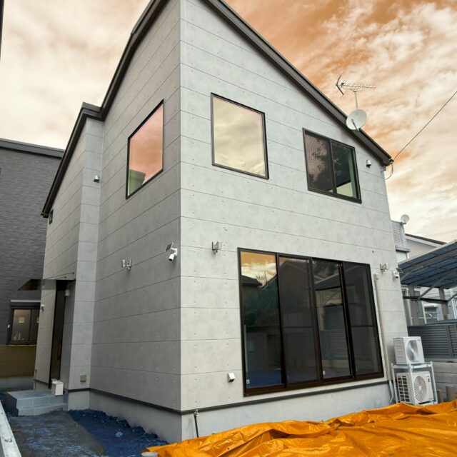HOUSE WITH GOOD SUNLIGHT